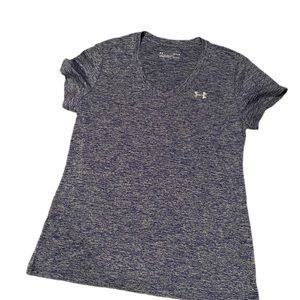 NEW! Under Armour navy athletic tee L